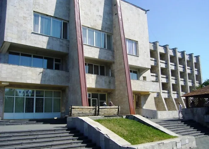 Hotel Profspilkovyi Луцьк